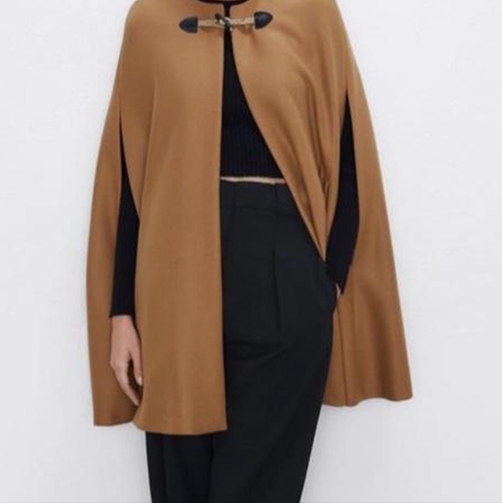 Zara Cape Manteco Small